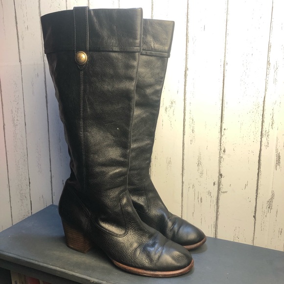 Black Leather Knee-High Boots - Picture 4 of 11